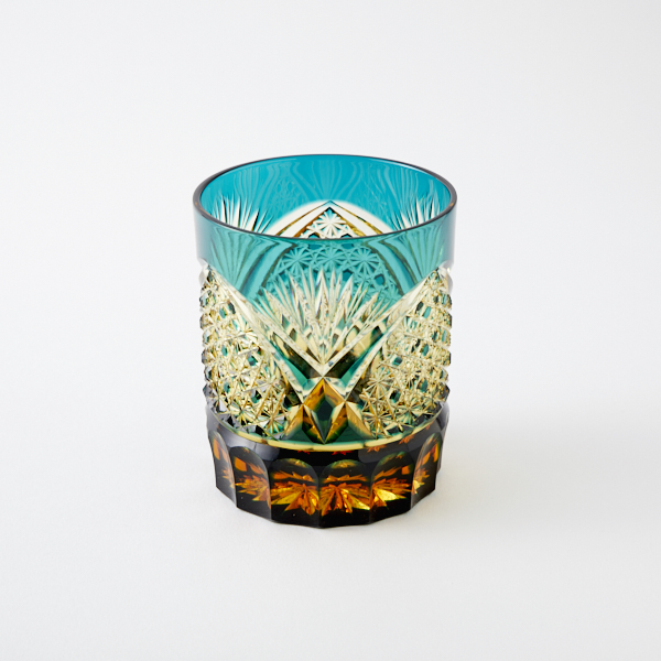 江戸切子の店 約300点の商品を門脇硝子加工所の工房でご覧いただけます。