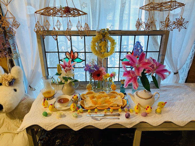 YELLOW CARNIVAL.