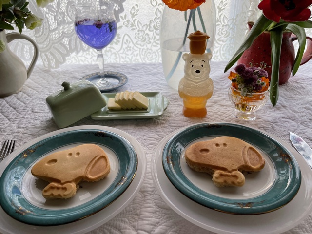 空想Noël茶房の分室　白いお部屋で　お茶の深さに魅入られています。