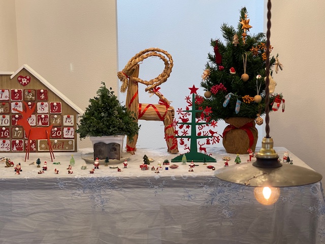 素直に素敵な気持ちで生きるということをクリスマスシーズンは喚起してくれるからゆらいでいられます！