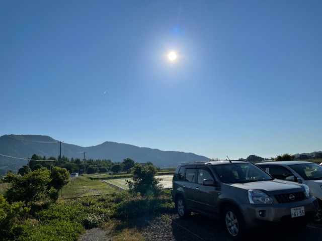 青空に誘われてtaibow cafeで東方美人をいただいたり喫茶山小屋でメロンソーダ飲んでみたり