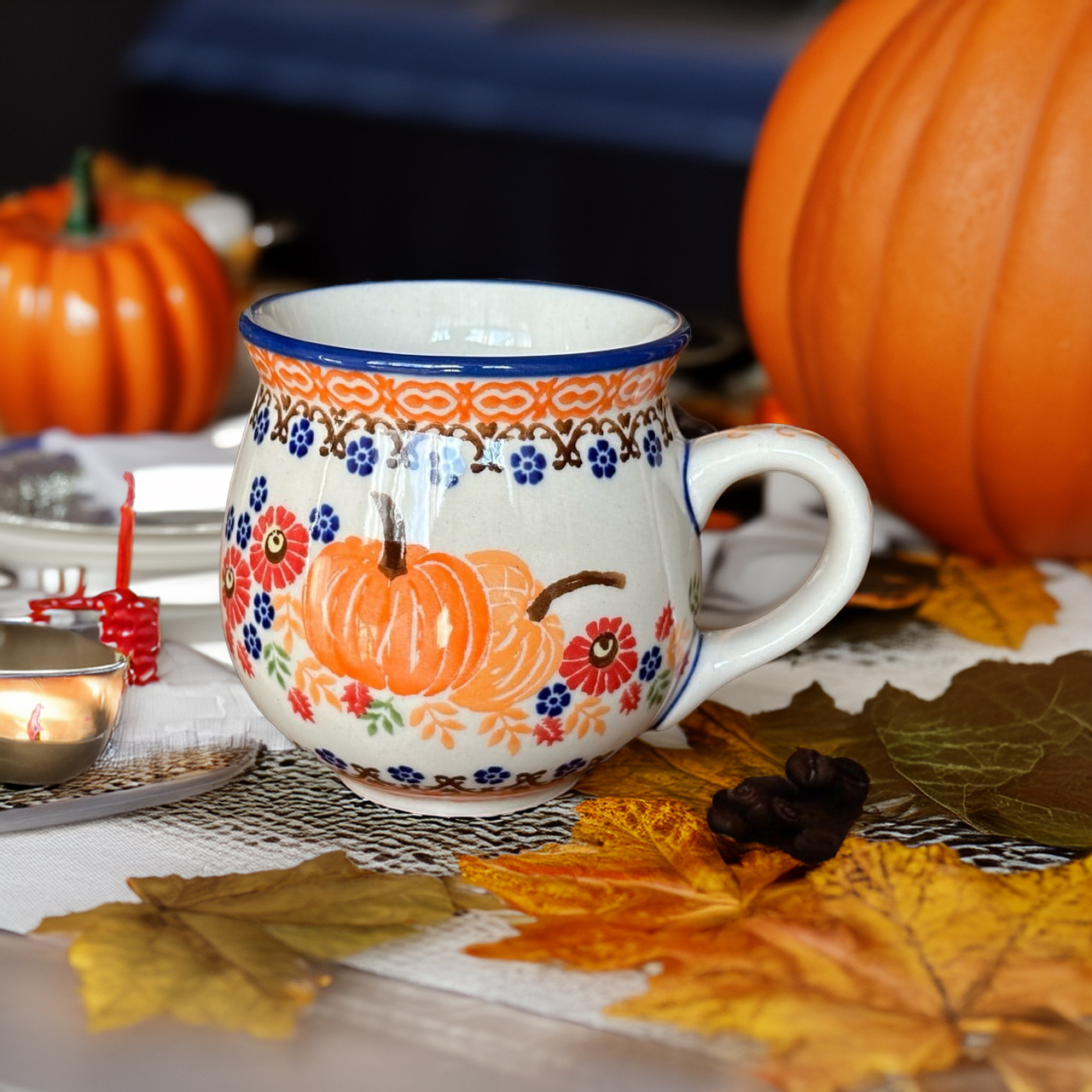 ハロウィン：その起源とポーリッシュポタリーのアイテム