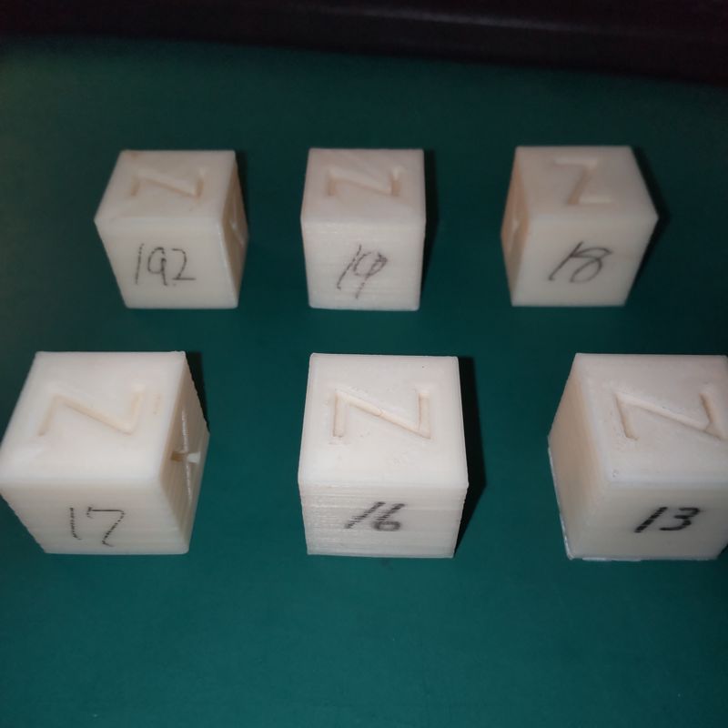 Xyz 20mm Calibration Cube で3Dプリンタの調整