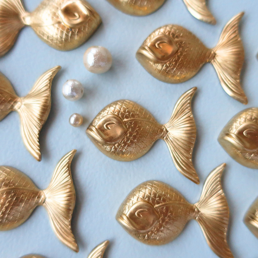 【真鍮パーツ】海・夏アクセサリーなどの作品作りにおすすめのパーツ4選｜人魚・魚モチーフ