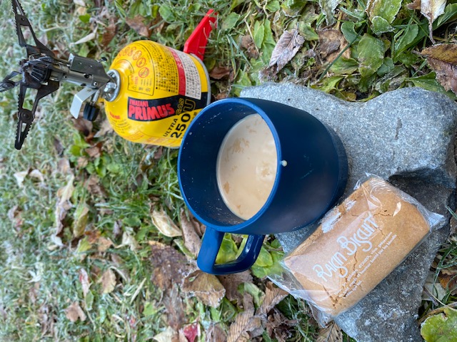 氷点下の山で飲むマサラチャイ 、サイコーです！！