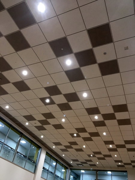 沖縄市立図書館