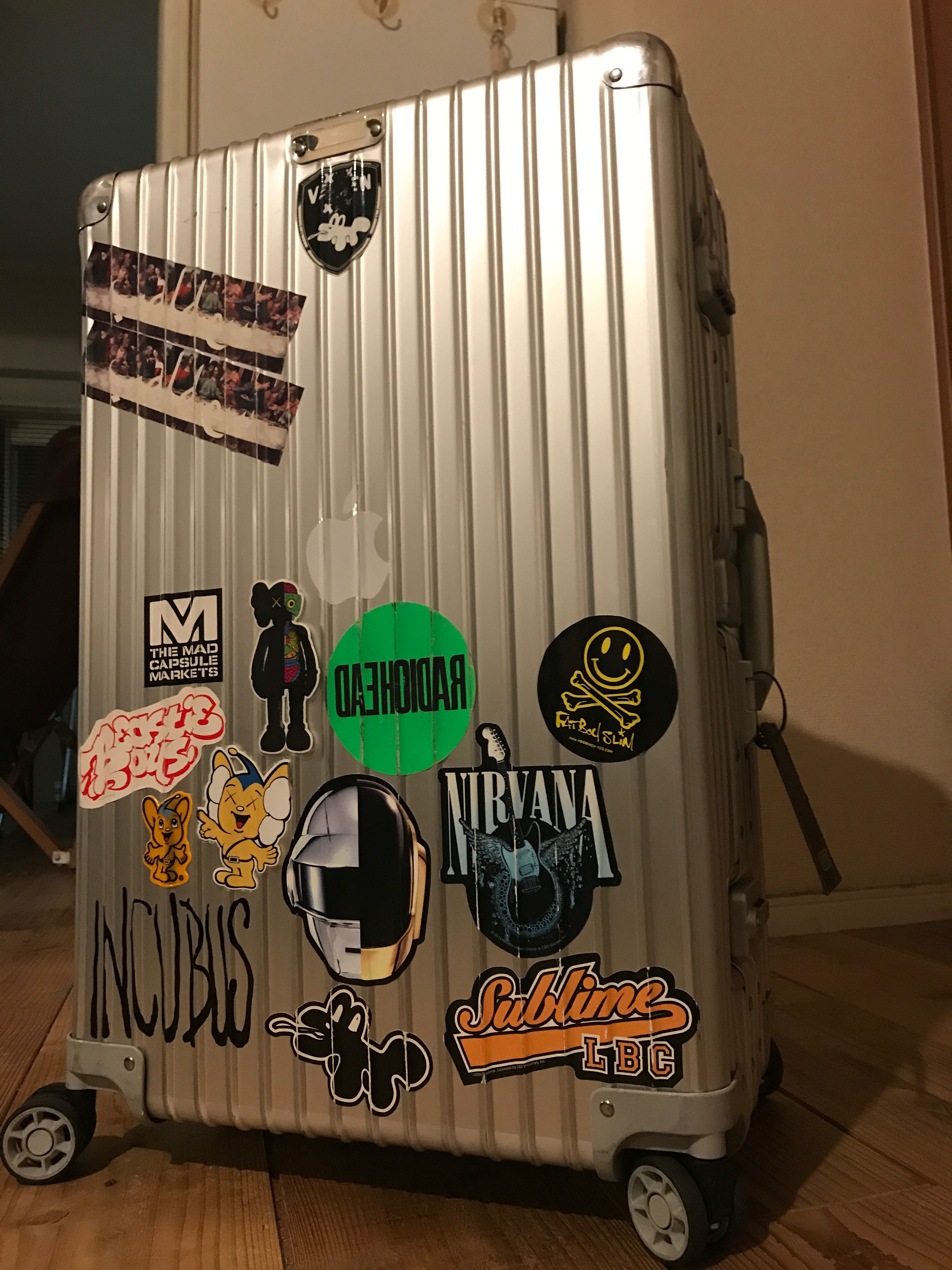 Suitcase sticker custom！