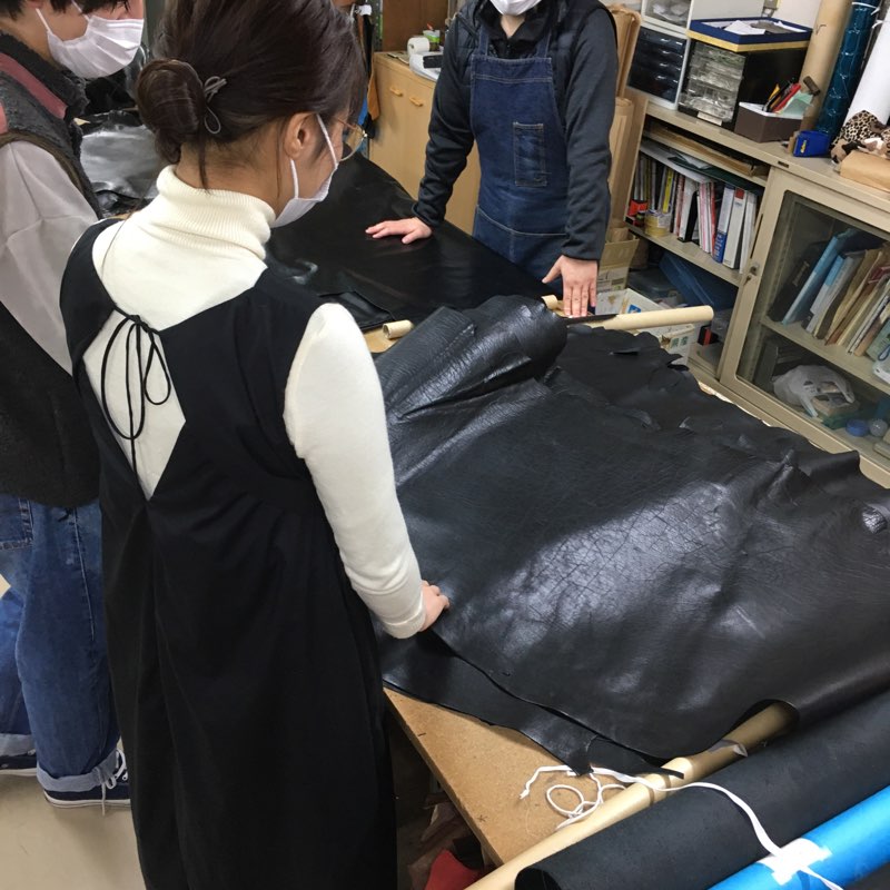 来月も革問屋巡り＆製作体験を開催いたします。
