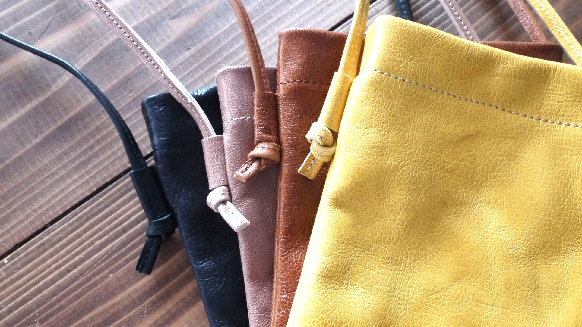 個展用サンプル。小さめのアイテムです。
