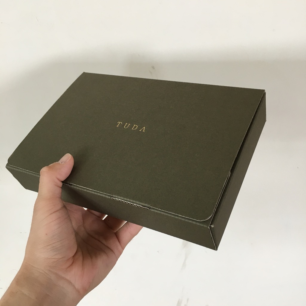 ギフト箱（単行本サイズ）がご用意できました。