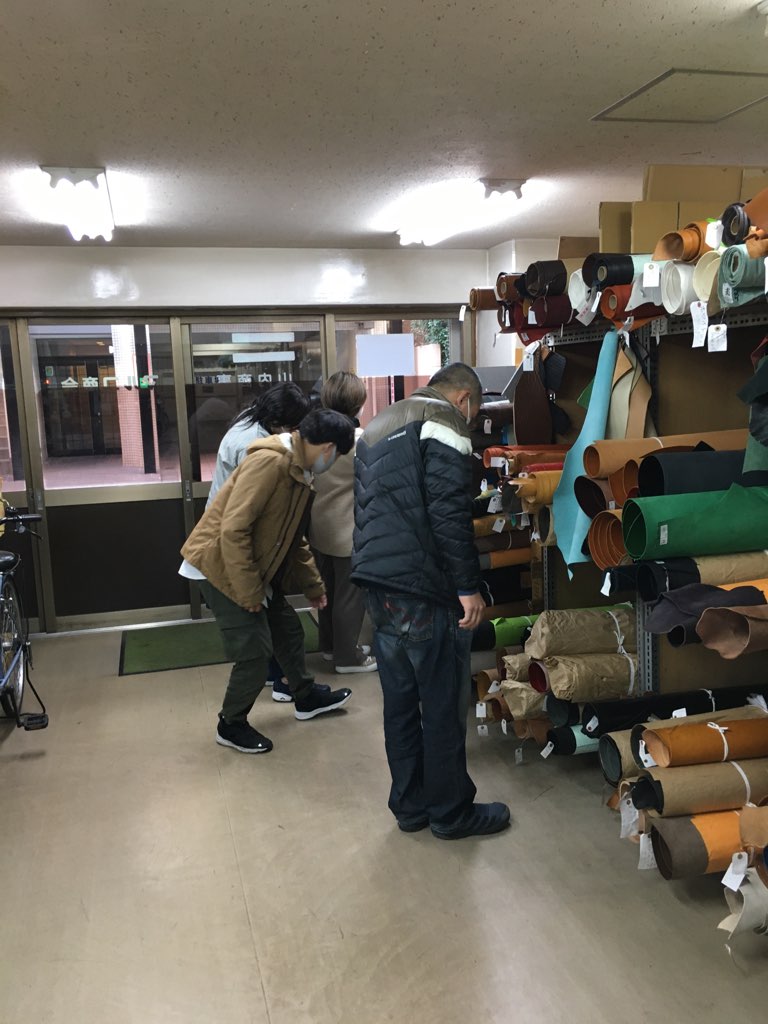 製作体験（ナニワの革問屋さん編）
