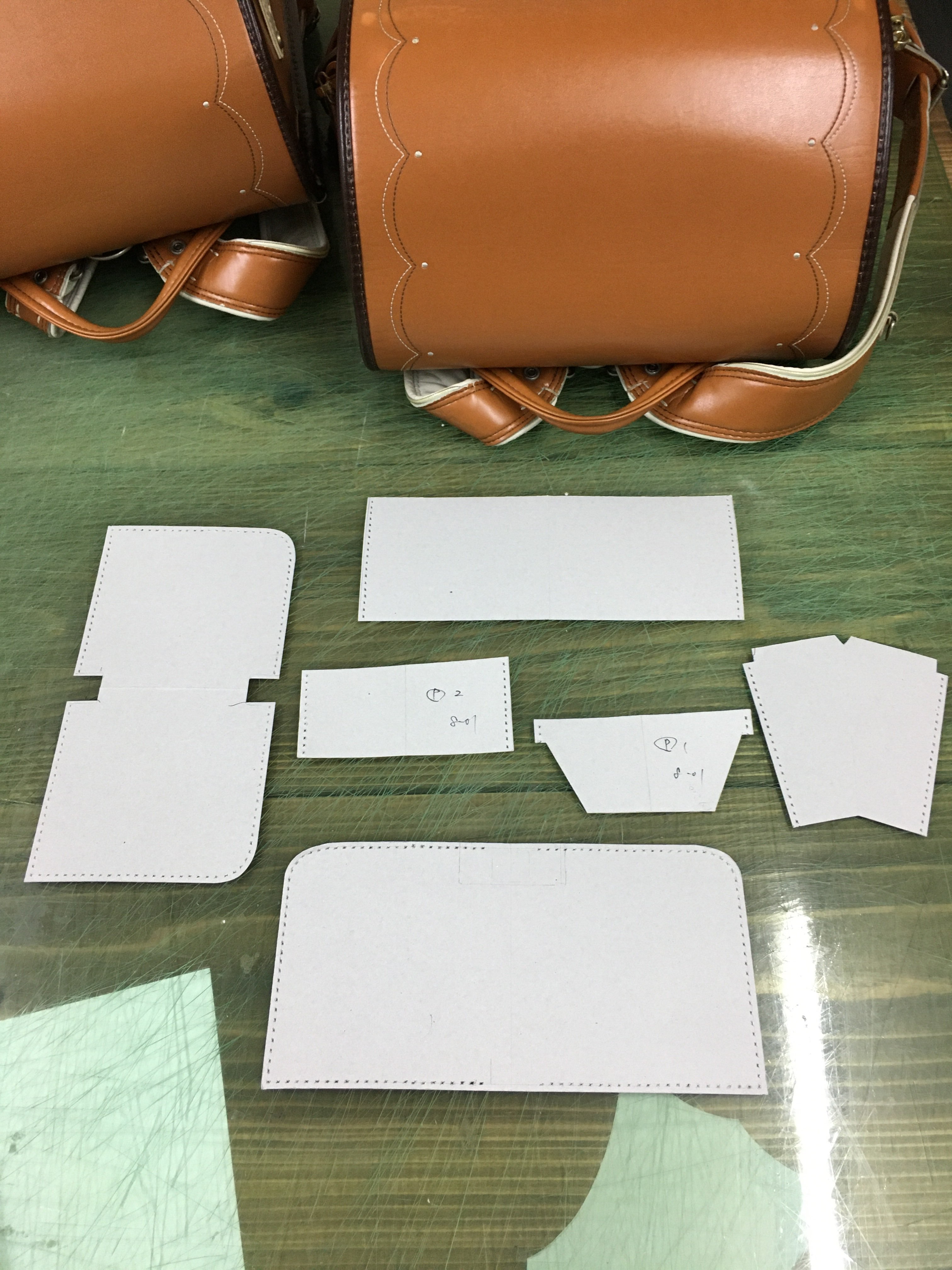 ランドセルリメイクに着手いたします。