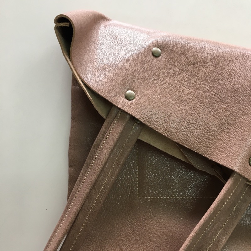新商品のサンプル製作をスタートしました。