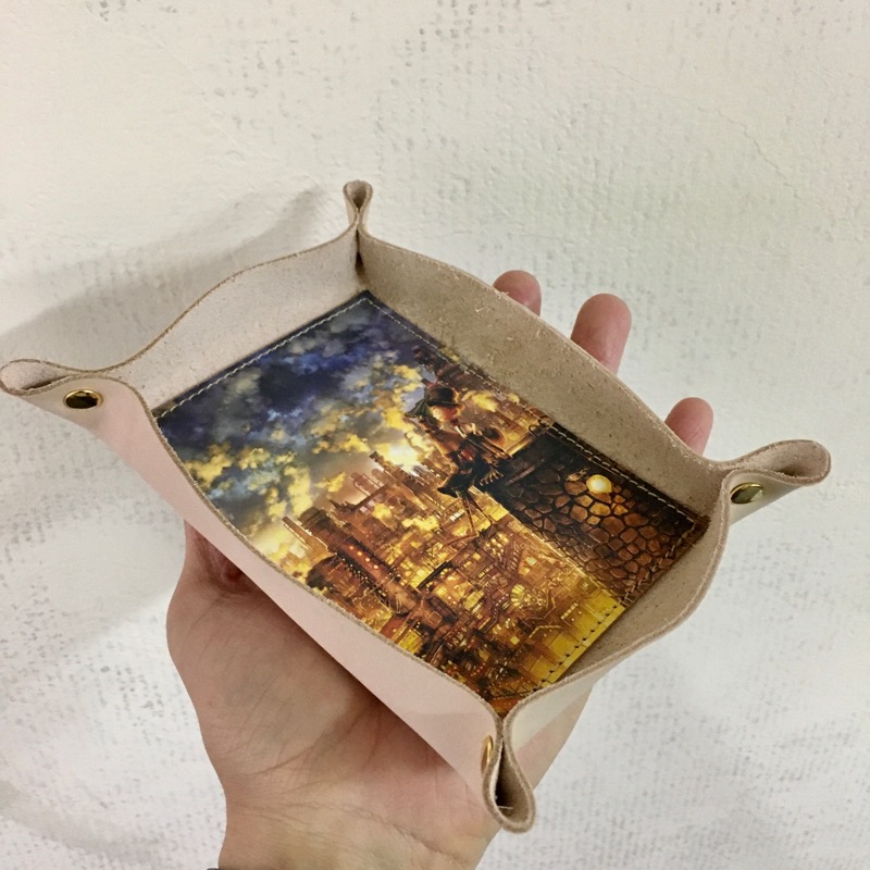 えんとつ町のプペルを印刷。革製アイテム追加いたします！
