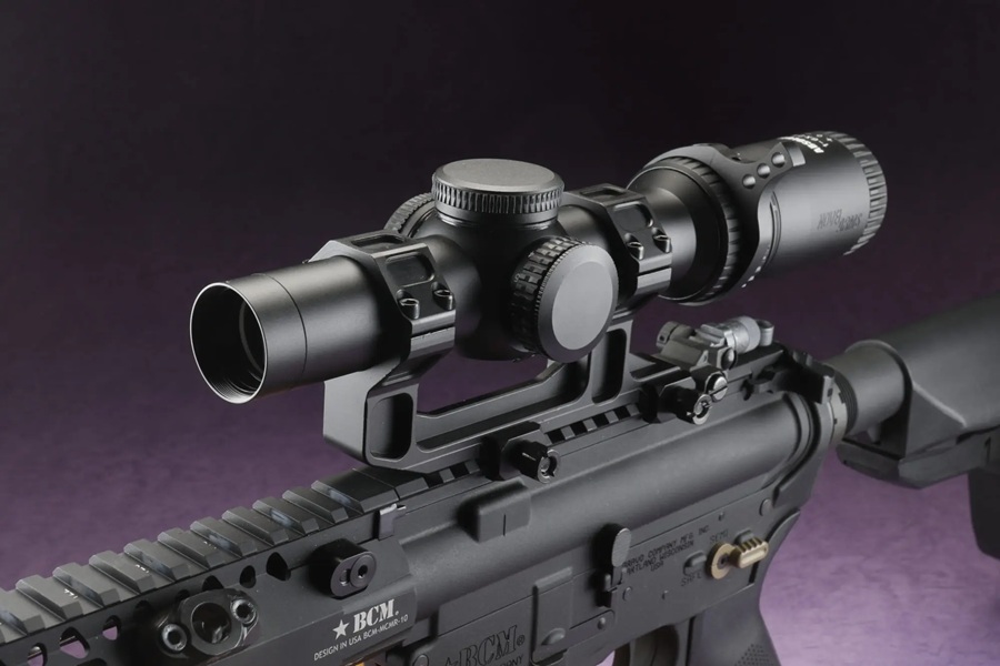高品質、高性能のライフルスコープ「ABSOLUTE 1624 IR CQB」が再入荷いたしました。
