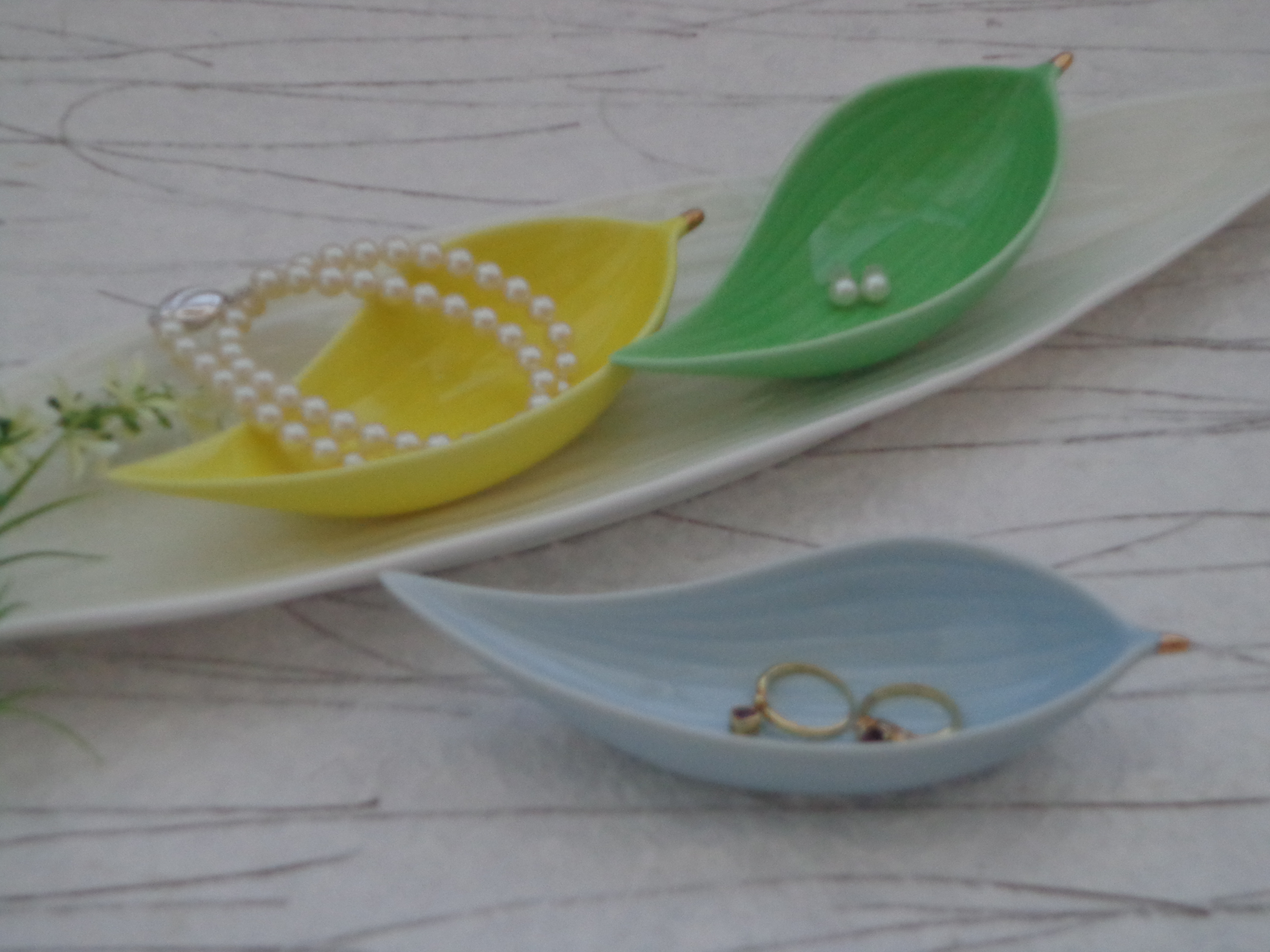 食器がアクセサリー入れに。№2!