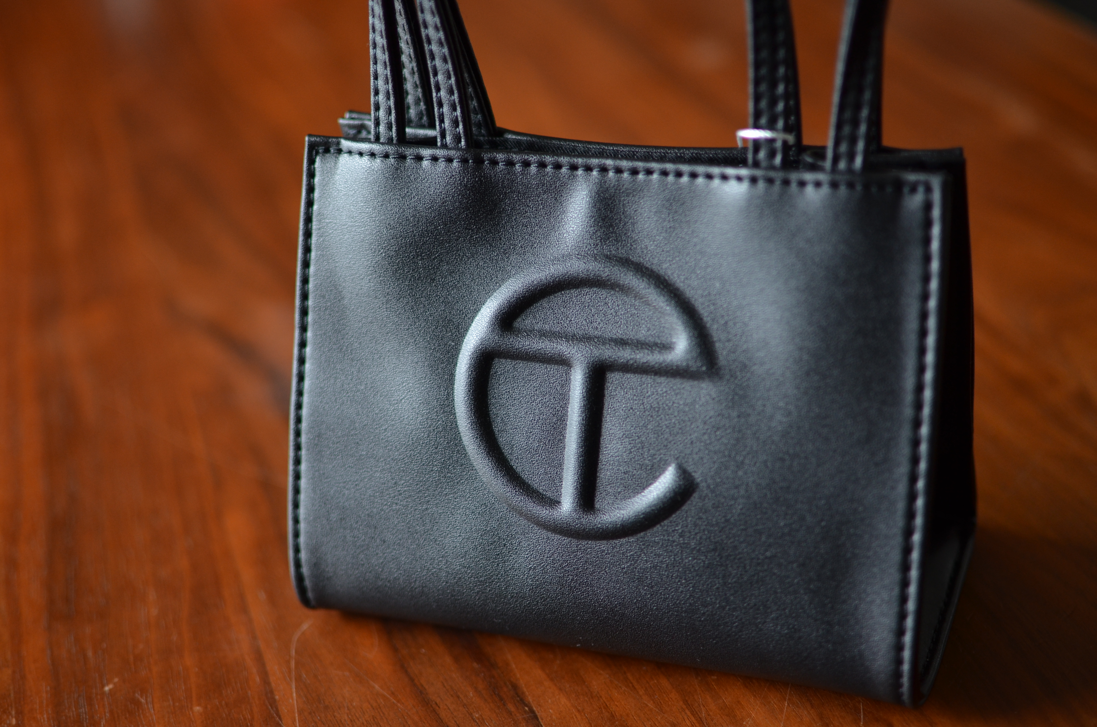 “持つ理由”がある──Telfar（テルファー）のバッグが大人に支持される理由