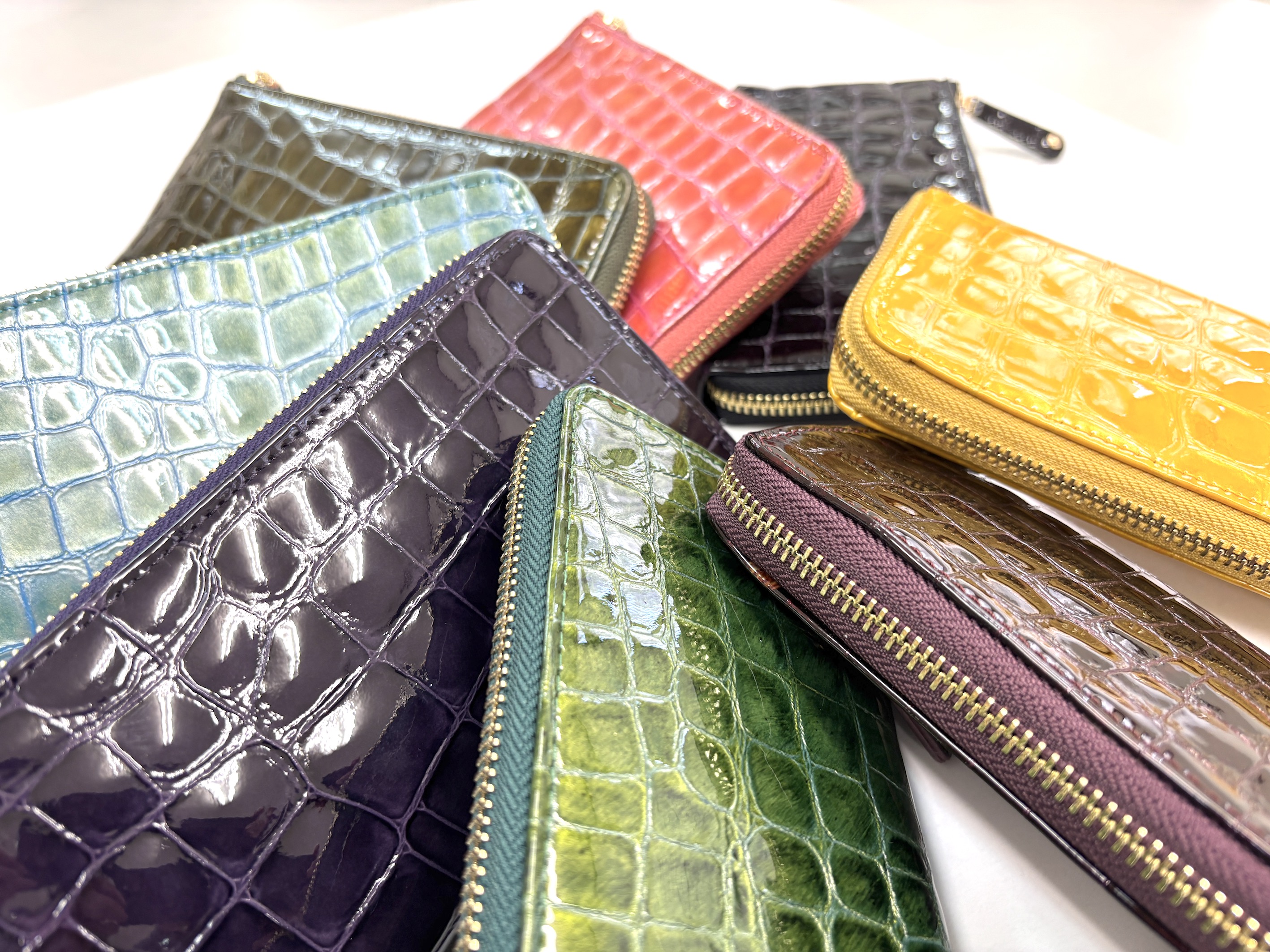 イタリア革製なのに？？？