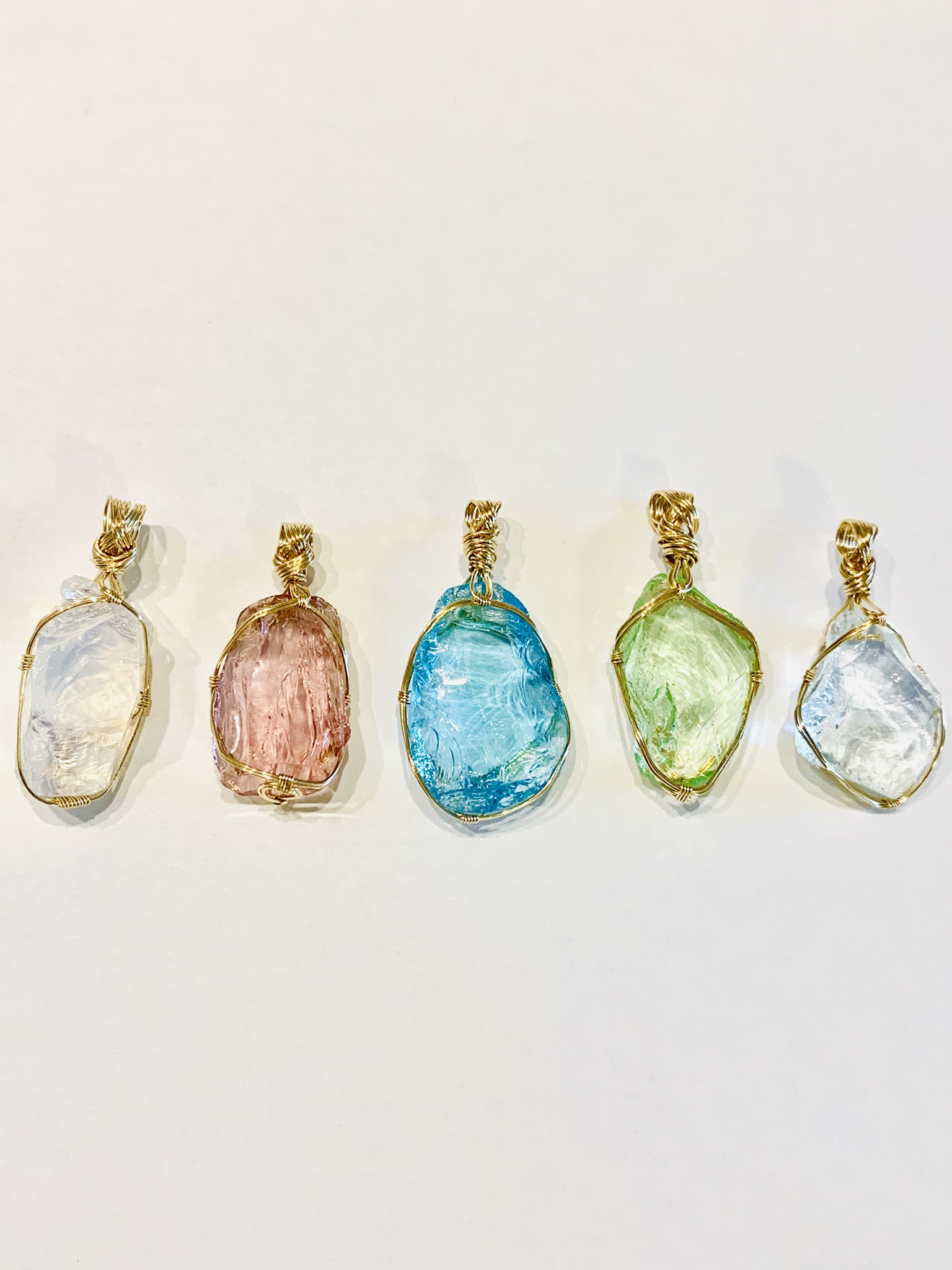 小さなアンダラクリスタルペンダントトップ作成しました！