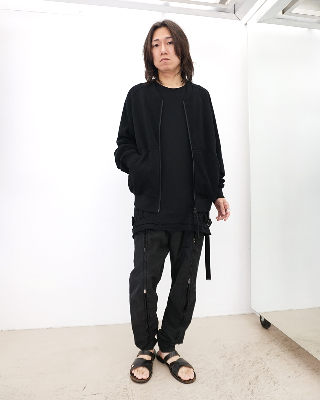 【Professor.E（プロフェッサーイー）】しなやかでスタイリッシュなブルゾン
