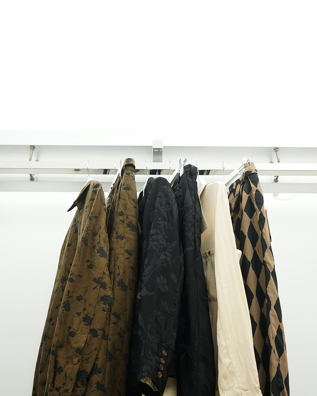 【Aleksandr Manamis（アレクサンダーマナミス）】お待たせ致しました25SS
