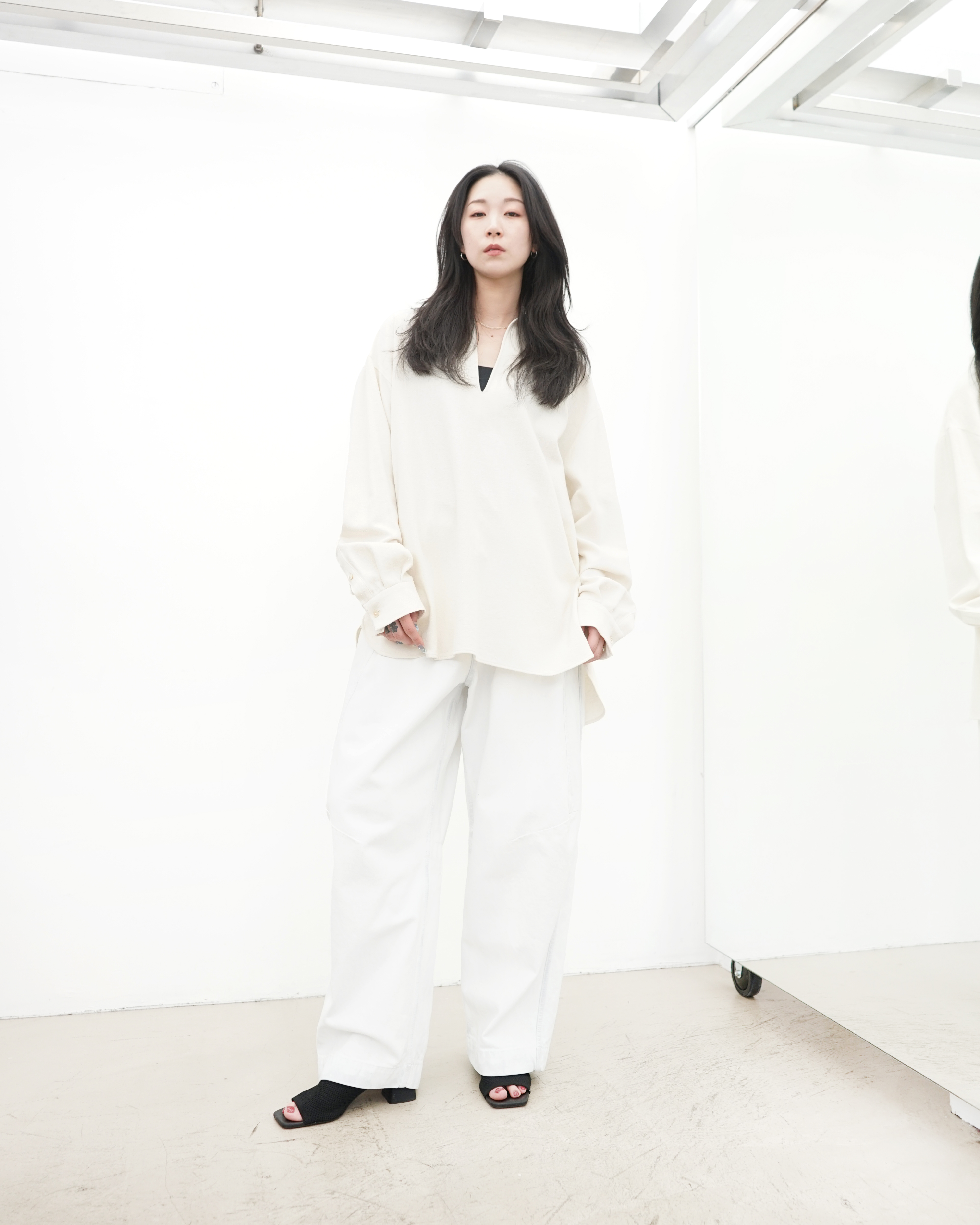 【Blanc YM（ブランワイエム）】人としての暖かみを感じるスキッパーシャツ