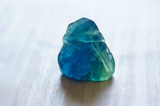 綺麗なフローライトの原石入荷しました☆