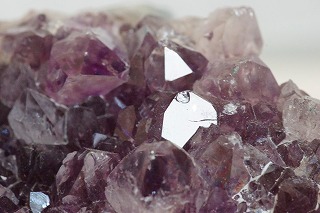 今日はお安めのアメジストクラスターが入荷しました☆