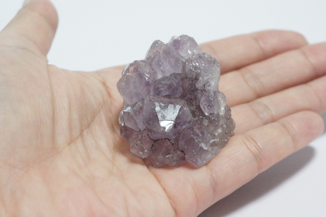 可愛いミニアメジストクラスターが入荷しました☆