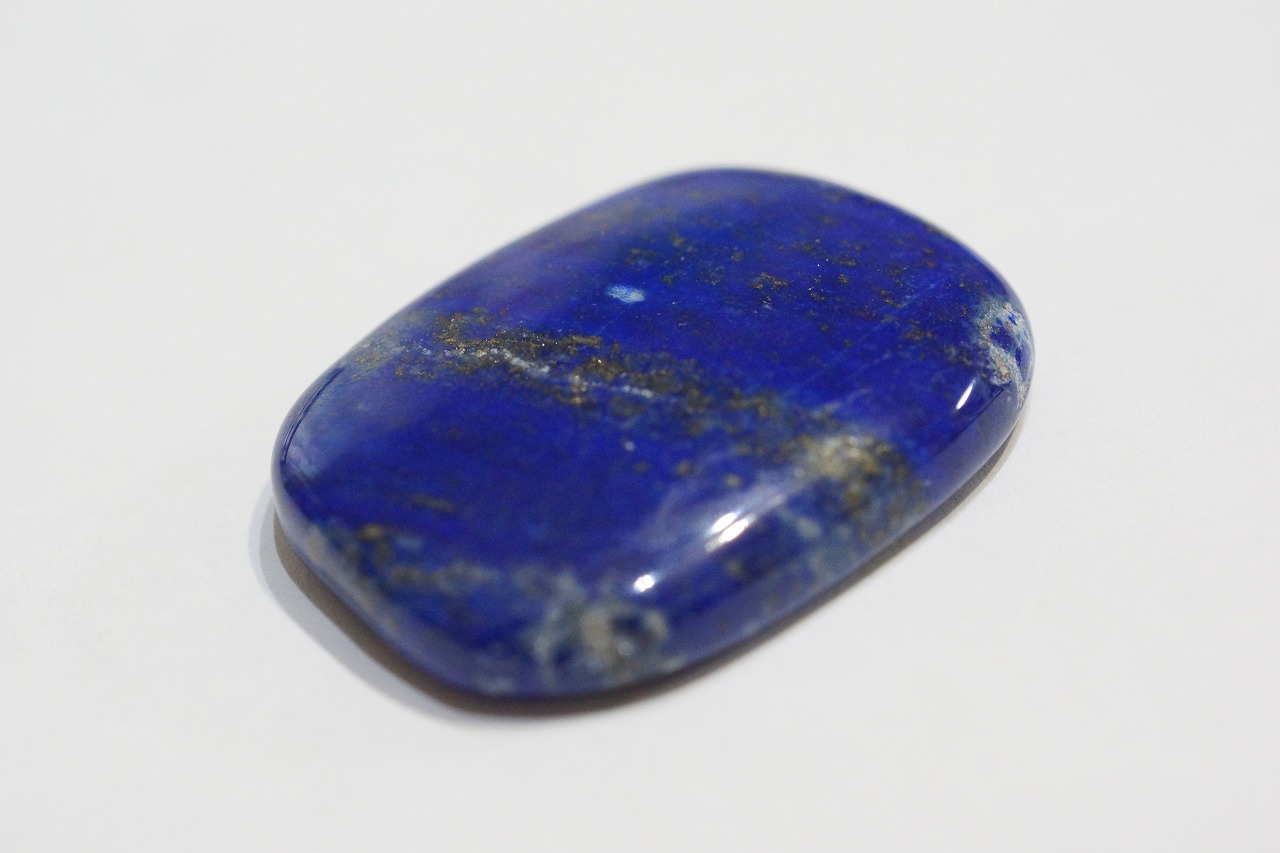 美しいラピスラズリが入荷しました!
