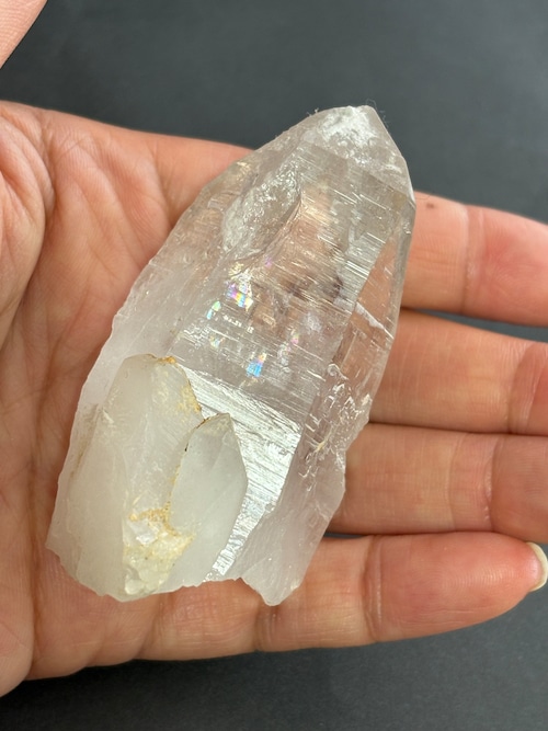 虹入りで透明度抜群!カブラル山脈産レムリアンシードが入荷しました☆彡