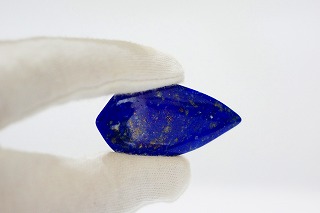 高品質！！ラピスラズリルースが入荷☆