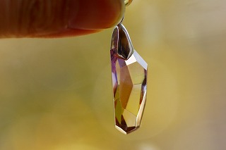 天然石のペンダントトップが多数入荷しました☆