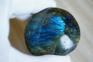 宇宙と繋がる!ラブラドライトが入荷しました☆