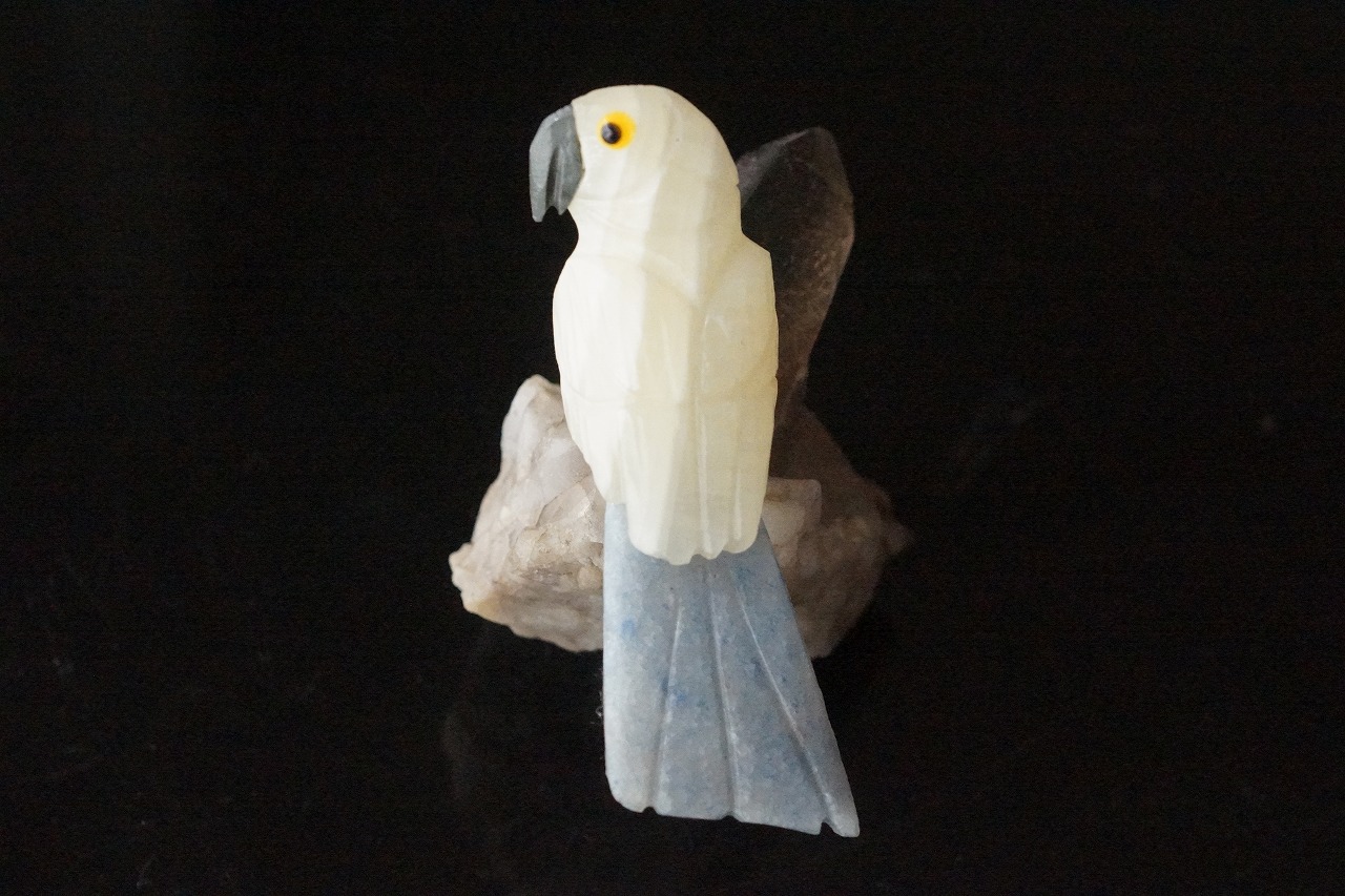 プレゼント価格☆天然石小鳥置物が入荷しました☆