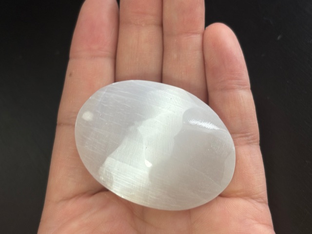 聖母マリアの石♡セレナイトが再入荷しました☆彡