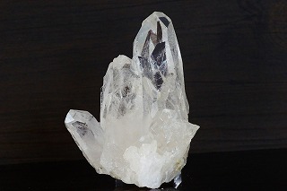 今日はお手頃価格のブラジル産水晶が入荷しました！