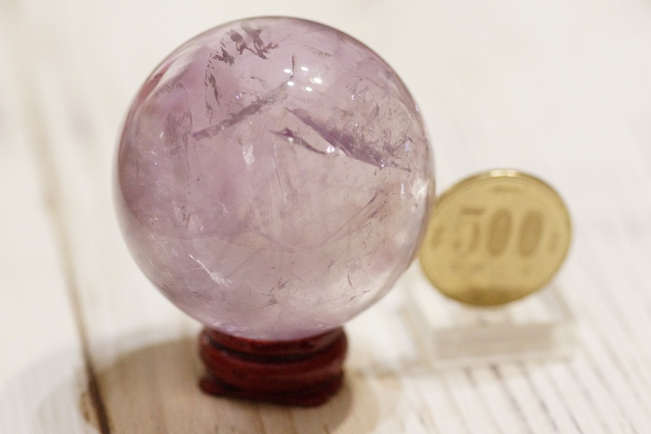 プレゼント価格のラベンダーアメジスト丸玉が入荷しました！