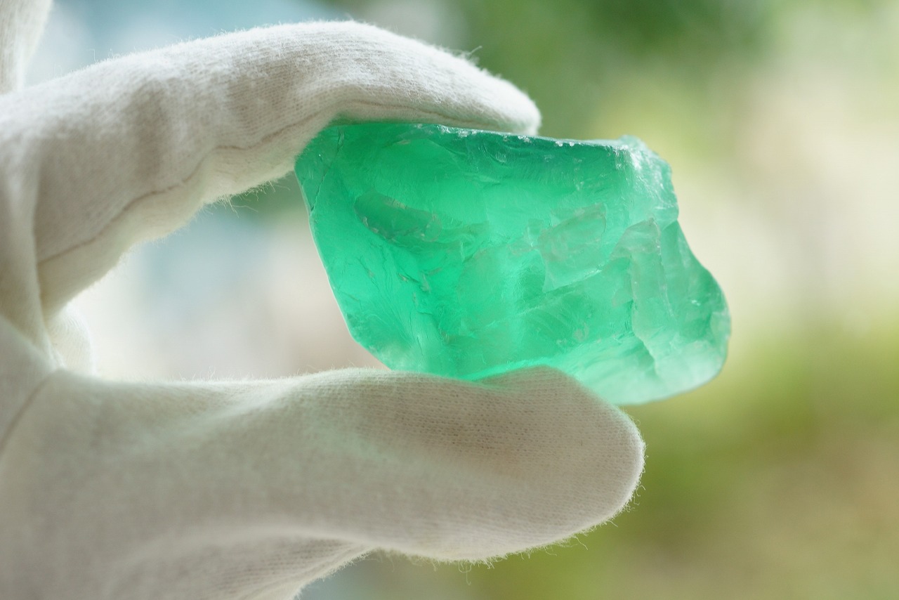 綺麗なフローライトの原石が入荷しました！