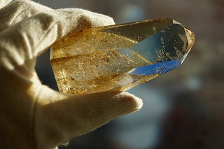 神秘的なガーデン水晶やセレナイトが入荷しました☆