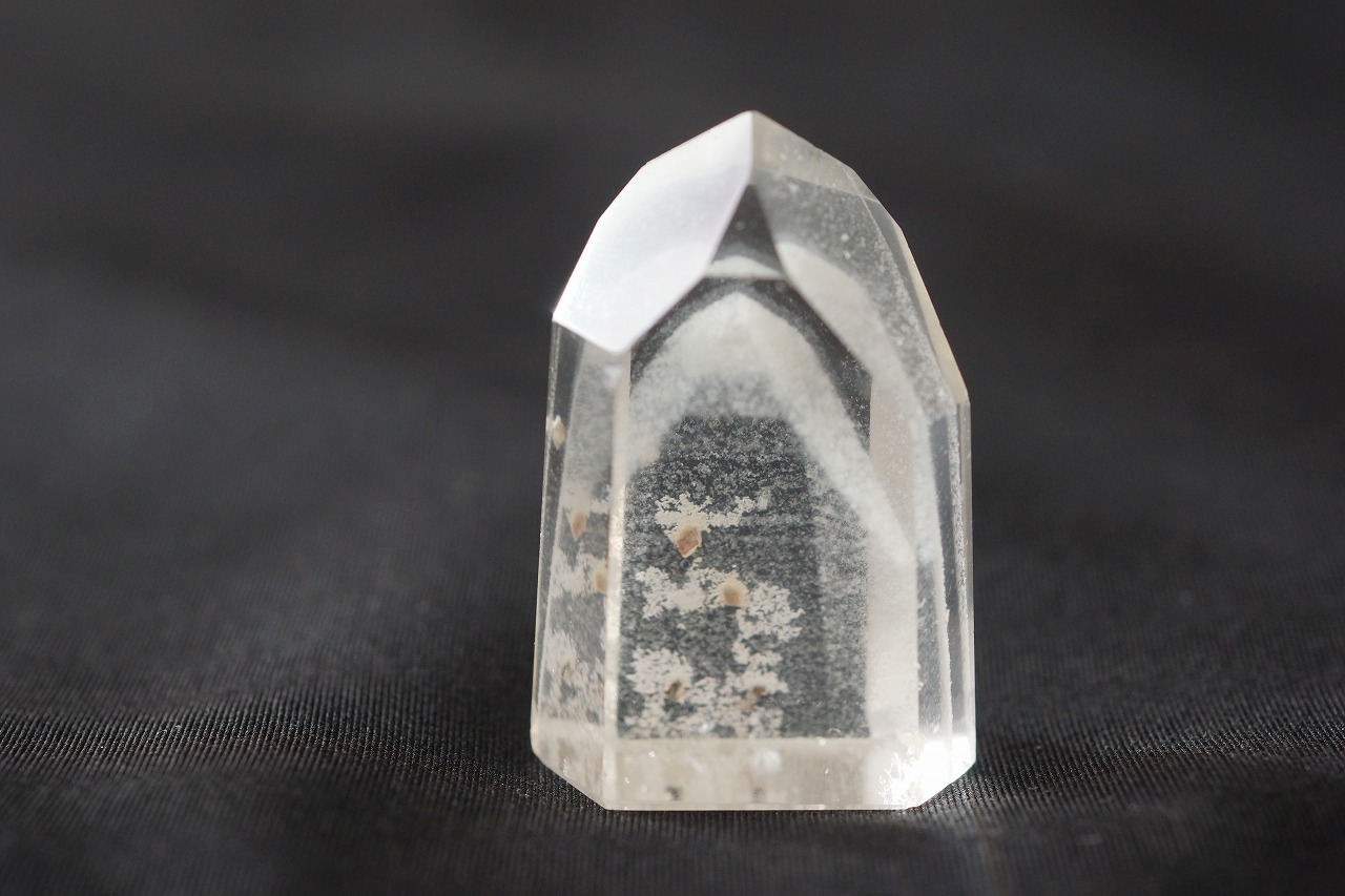 トランスミッタ・チャネリングストーン・ファントム水晶が入荷しました☆