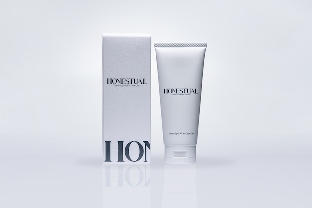 【静けさの中で、肌が満たされるミニマルケア】