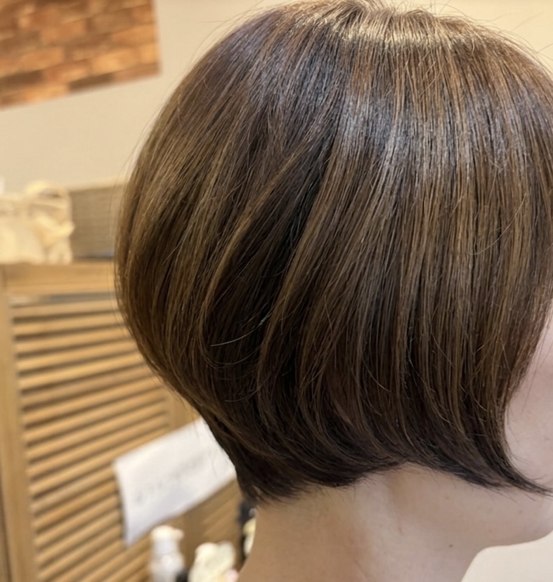 50代からのツヤ髪を叶える！カラー後のパサつきを抑える秘訣と必須成分CMCとは？