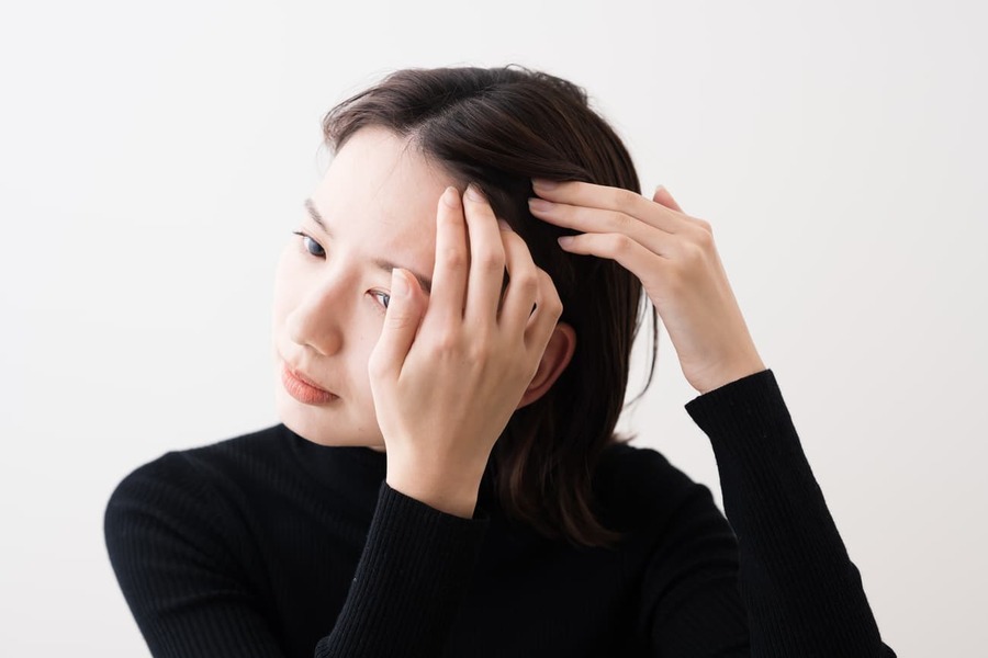 白髪や薄毛が気になる方におすすめ！【頭皮活性剤Re:born EX】について徹底解説｜fimyu