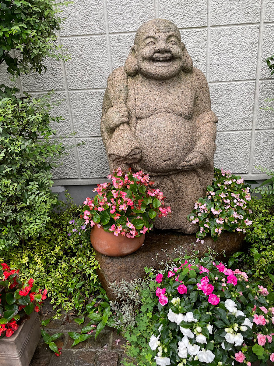 布袋さまに