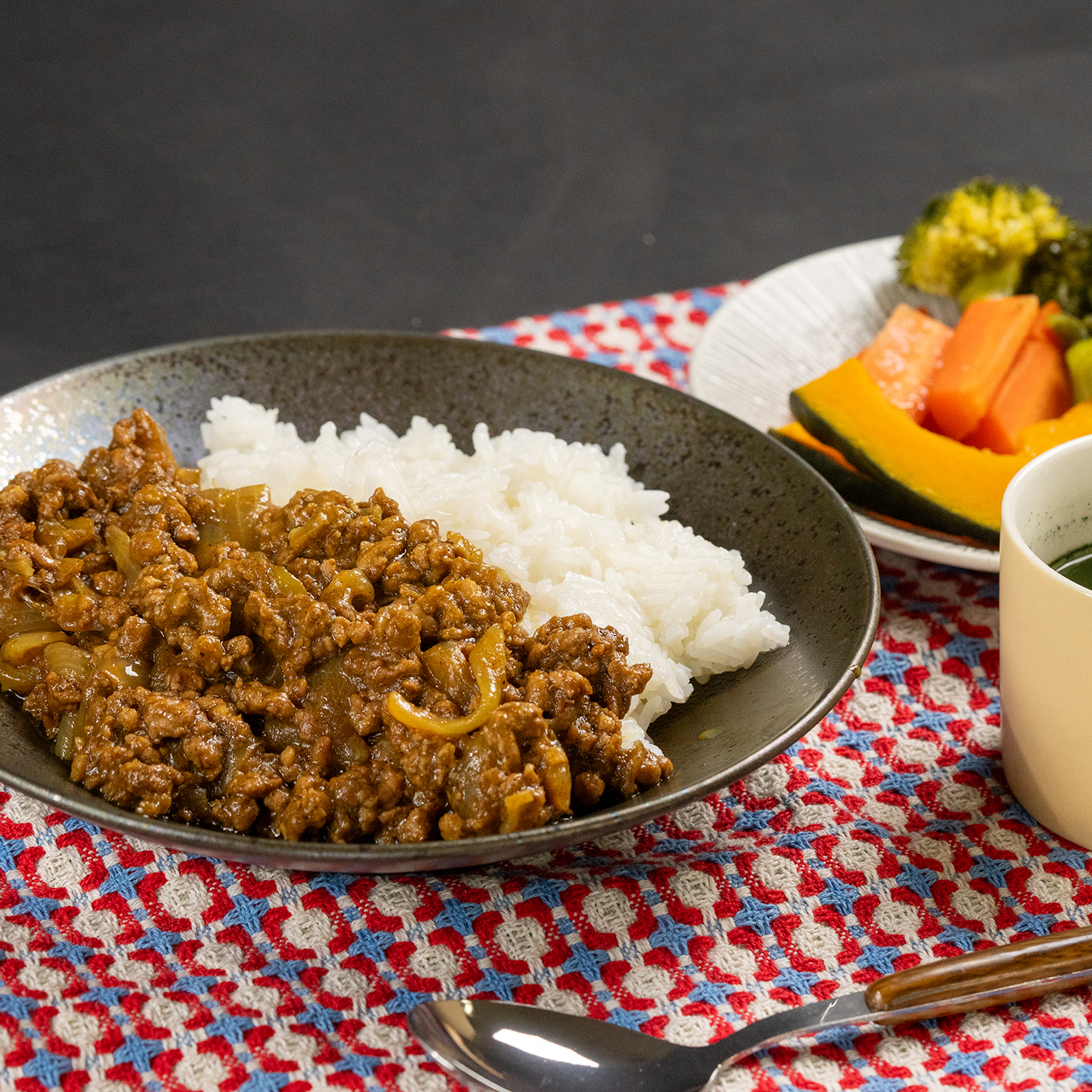 鴨肉の旨みたっぷり無加水カレー