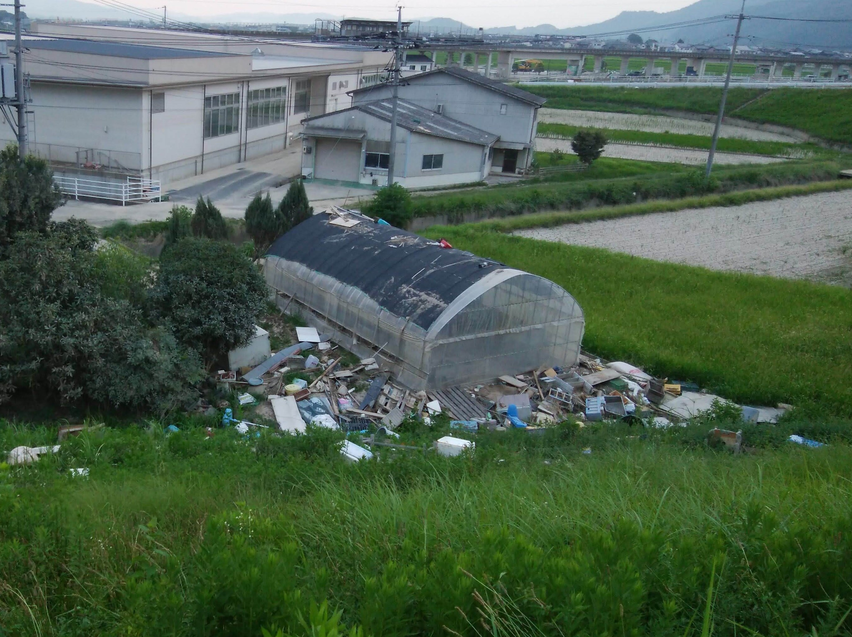2020年10月3日平成30年西日本豪雨災害の水害被害に耐えたビニールハウスを譲り受けました。