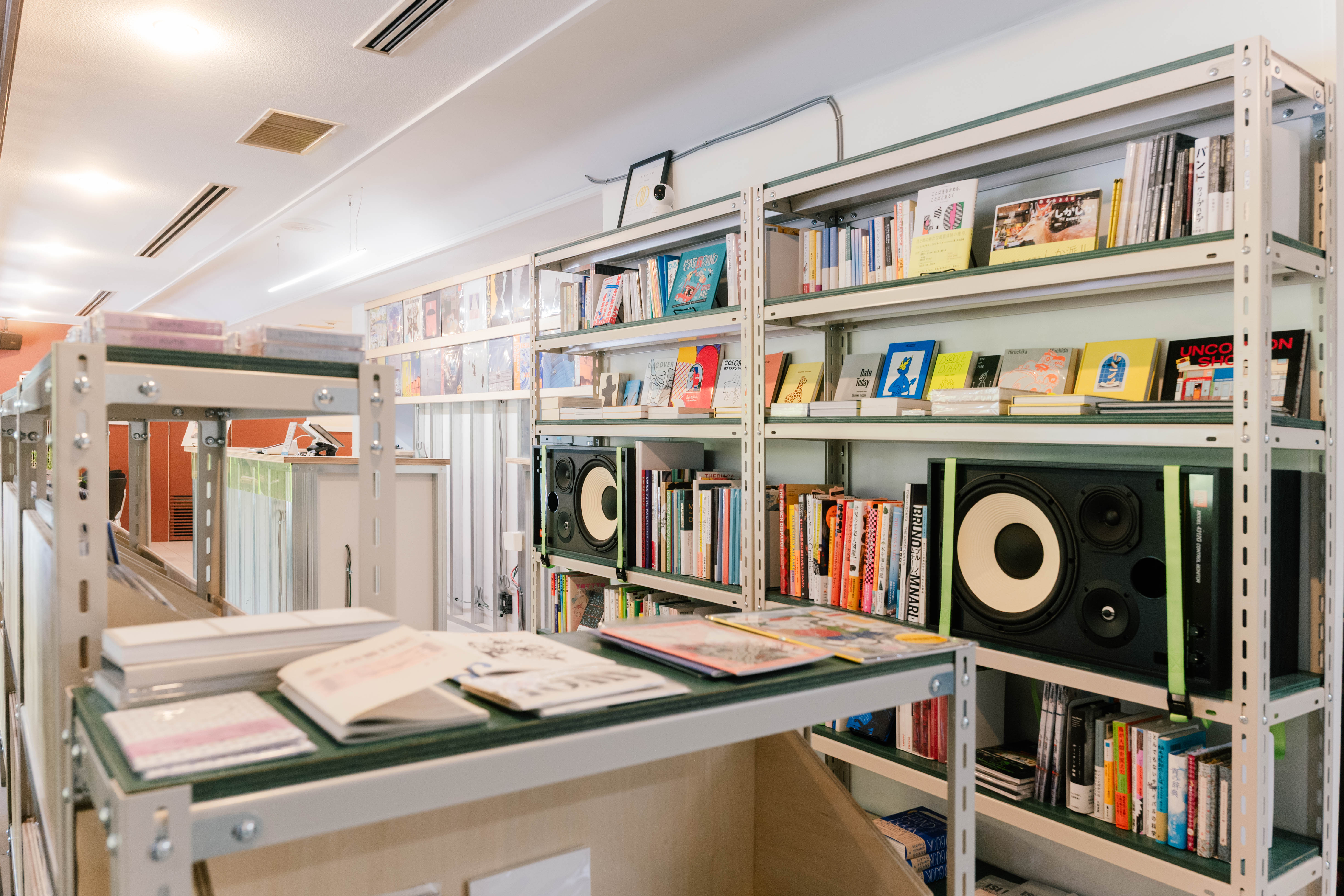 コーヒーを飲みに来た人が、レコードや本に出会う。Staghorn Recordsとつくった一杯