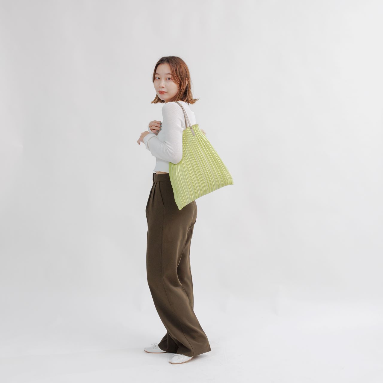 日傘に上着…荷物が多い日のおでかけはディオニスのバッグにお任せ！