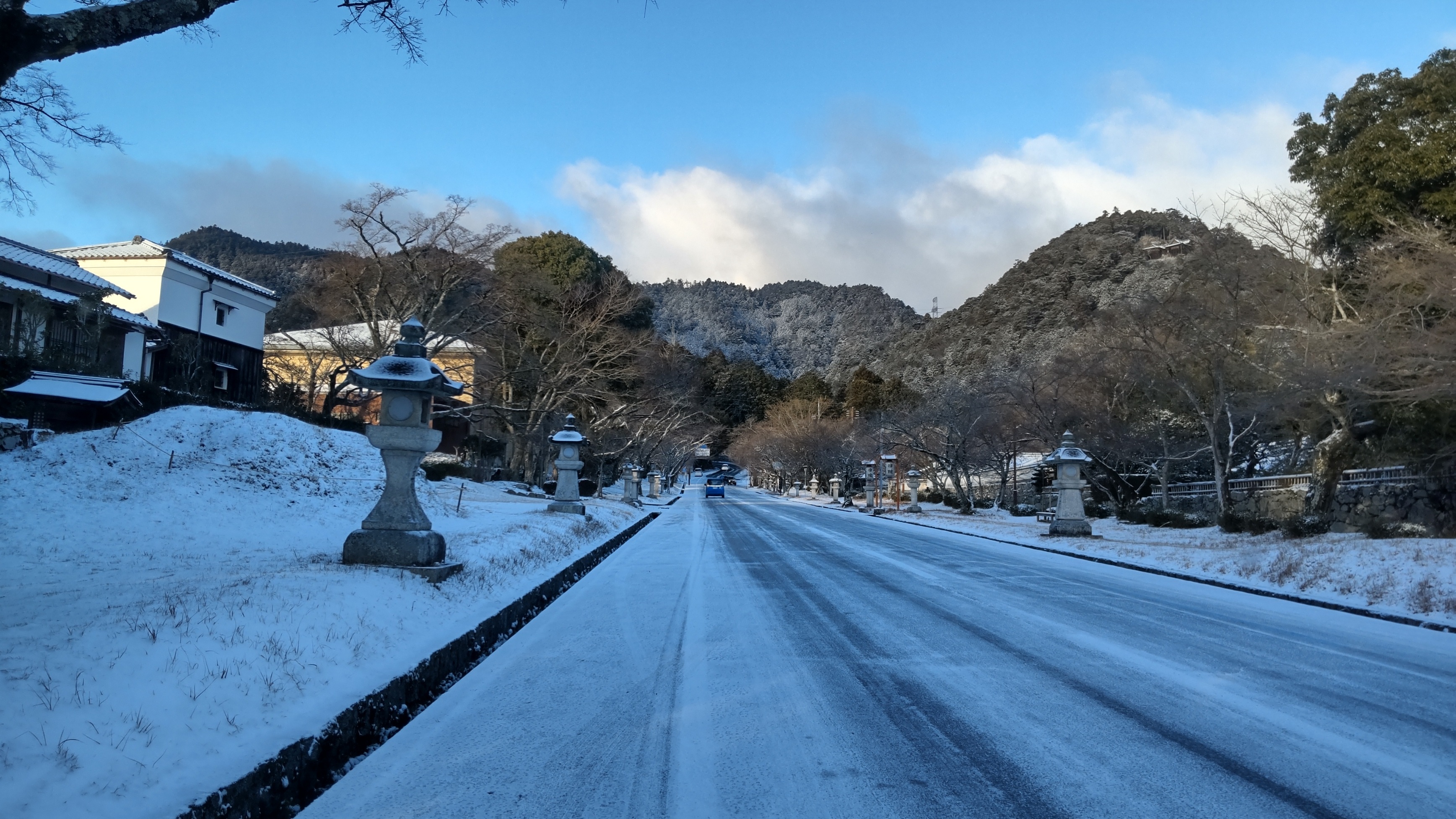 雪の朝＾＾とても寒いです。